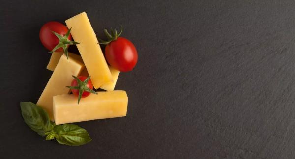 Можно ли есть сыр на диете, и какие сорта подойдут худеющим
