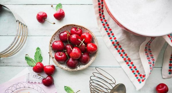 Сочная ягодка: чем полезна черешня и лучшие рецепты с ней для снижения веса