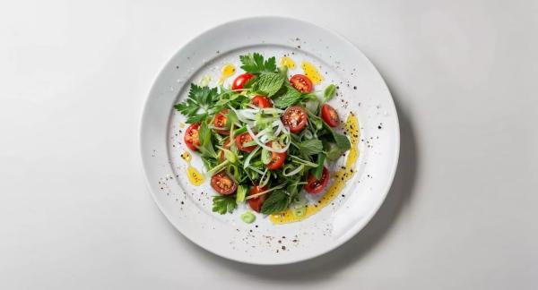 Здоровые салаты со всего мира: топ-10 рецептов для любителей фитнеса