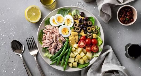 Здоровые салаты со всего мира: топ-10 рецептов для любителей фитнеса