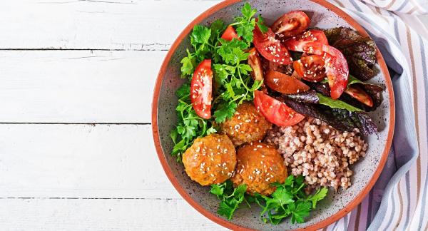 Чем полезна зеленая гречка, и что с ней приготовить?